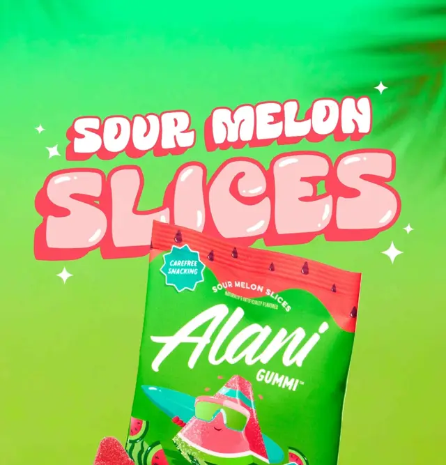 Alani Nu Sour Melon Slices statik reklamı: yeşil zemin, büyük başlık, ürün paketi